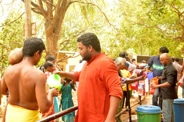 கதிர்காமத் தண்ணீர்ப் பந்தல் 2014